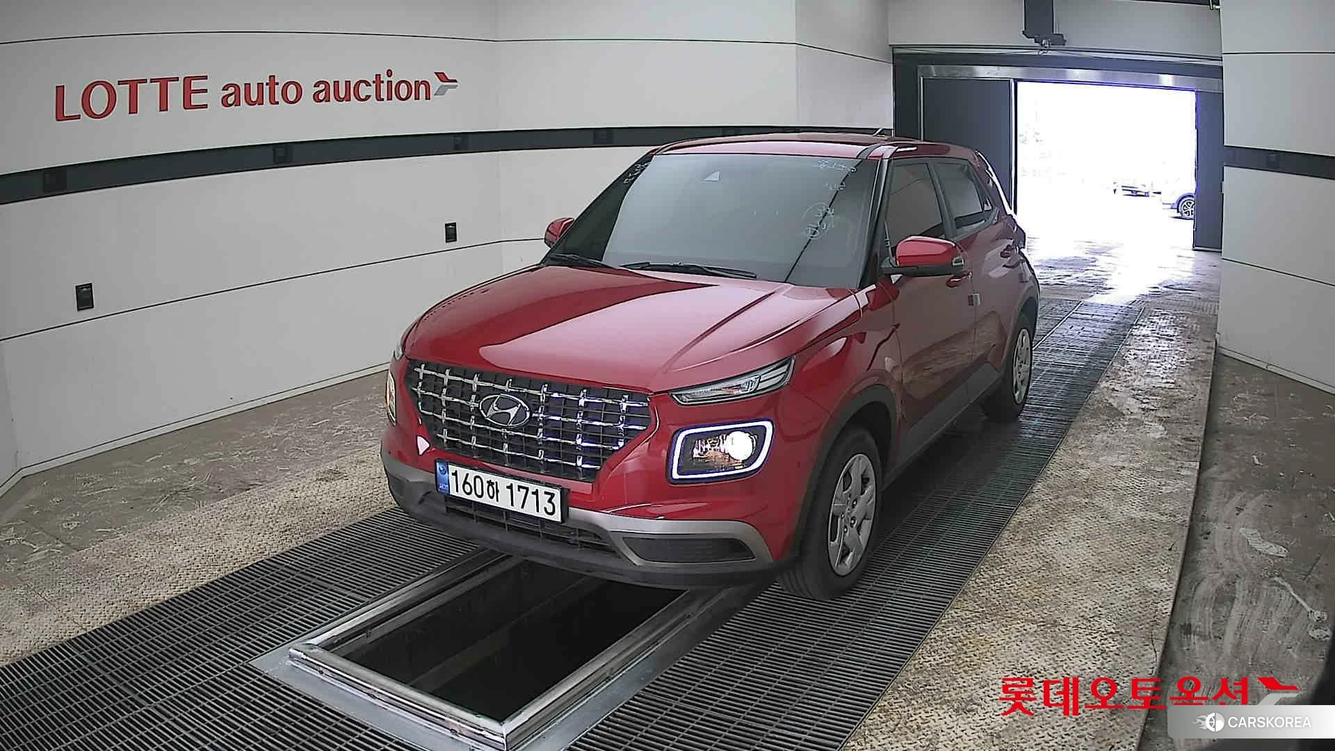 Hyundai Venue 2021 Fire Red из Кореи