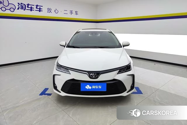 Toyota Corolla 2024 Белый из Китая