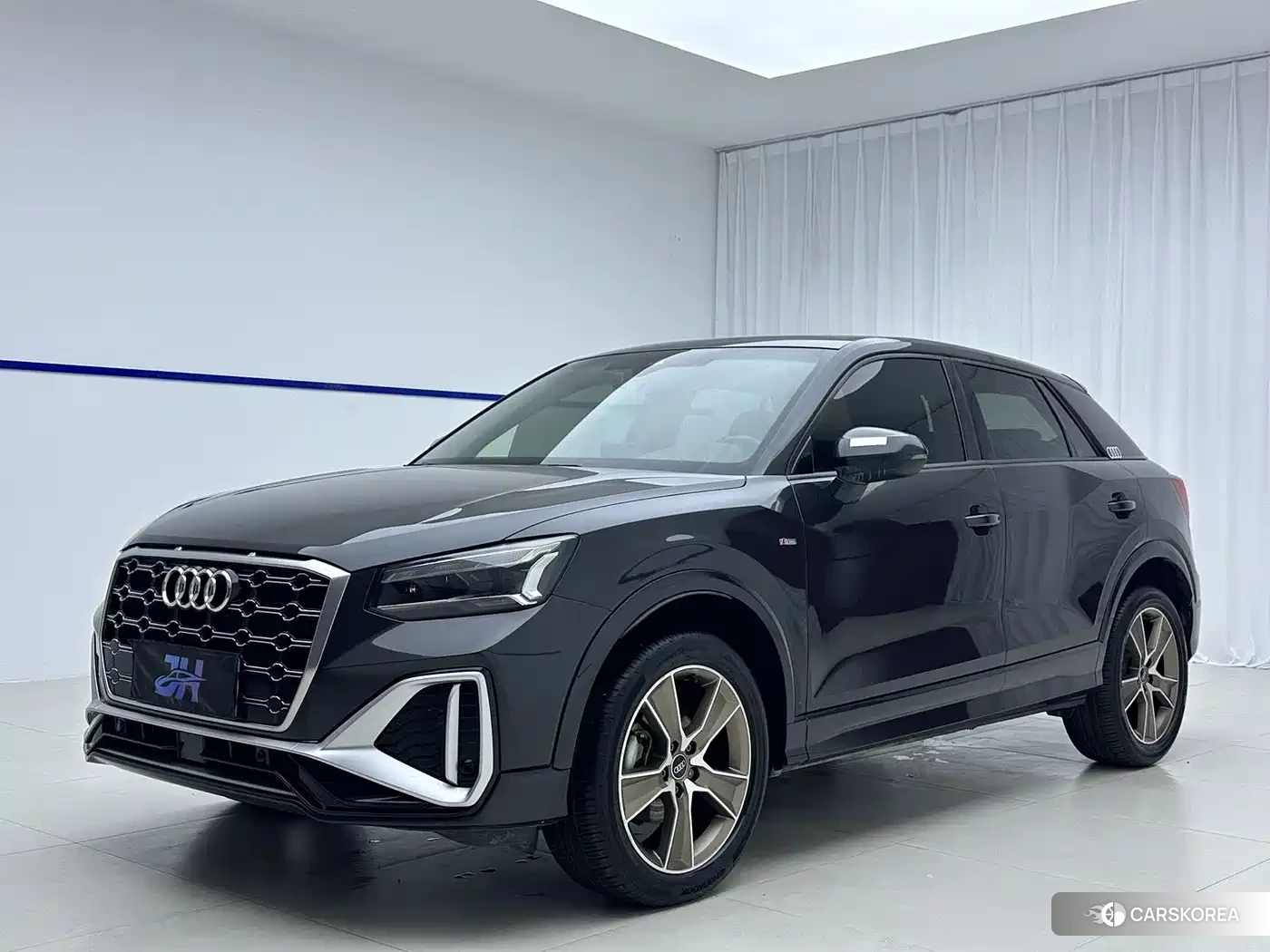 Audi Q2L 2022 Черный из Китая