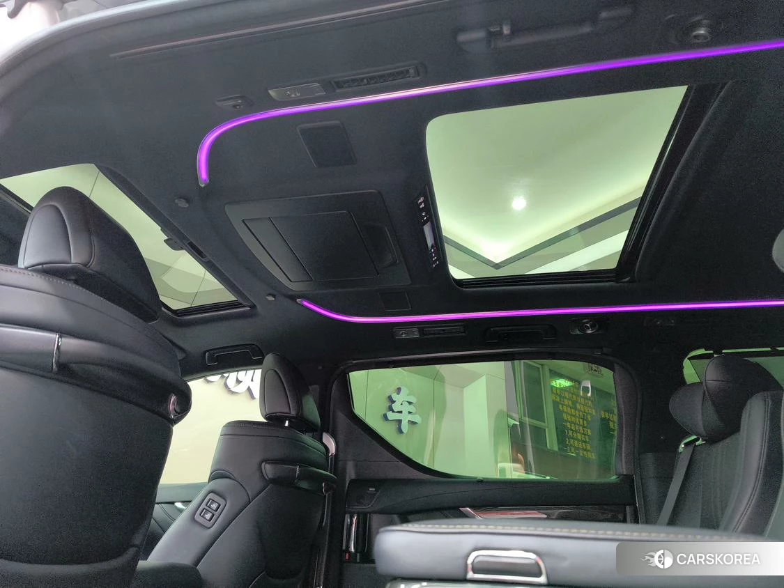 Lexus LM 2020 Белый из Китая