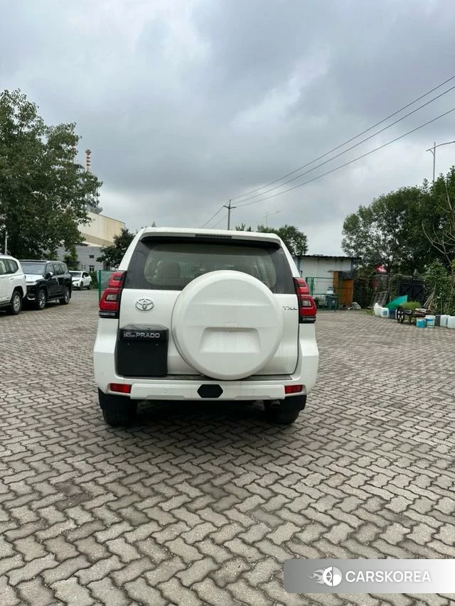 Toyota Prado (imported) 2023 Белый из Китая