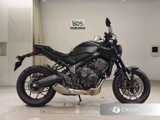 Проданный Honda CB650R 2023 из Японии