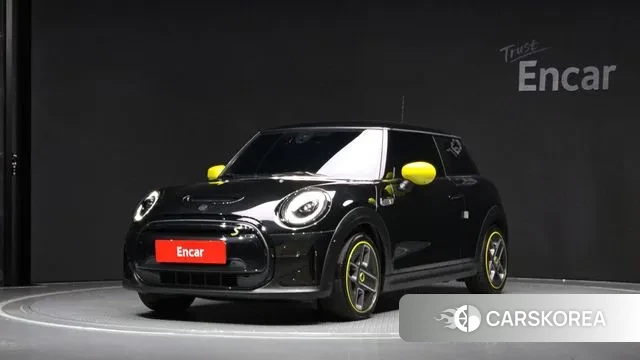 Mini Cooper Electric 2022 Черный из Кореи