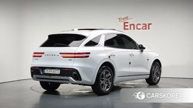 Genesis GV70 2022 Белый из Кореи