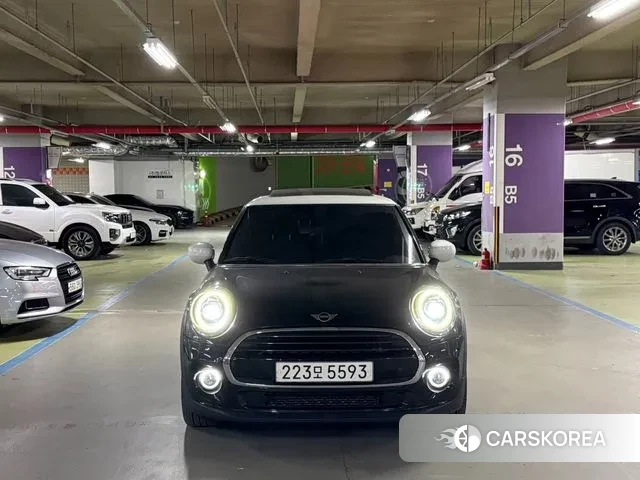 Mini Cooper 2020 Черный из Кореи