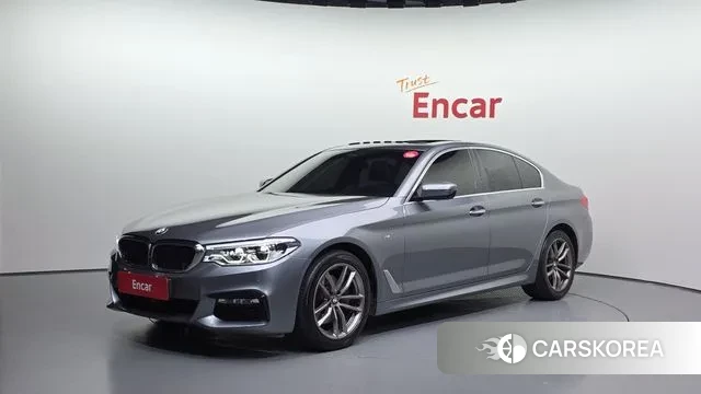 BMW 5 Series (G30) 2018 Серебристо-серый из Кореи