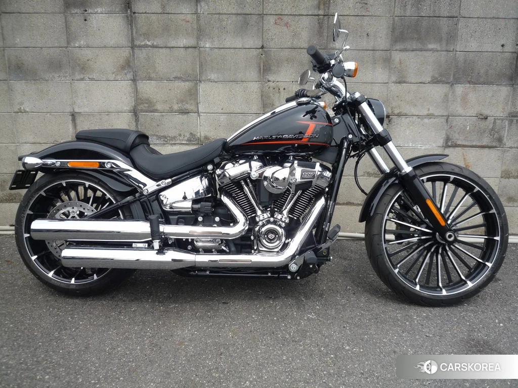 Проданный Harley-Davidson Softail Breakout FXBR1750 2023 из Японии, фото 2