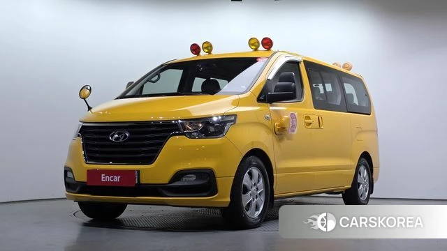 Hyundai The New Grand Starex 2018 Желтый из Кореи