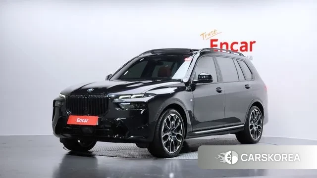 BMW X7 (G07) 2024 Черный из Кореи