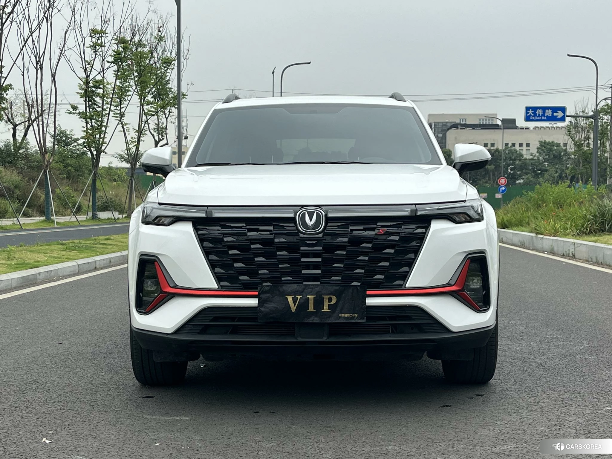 Chang'an CS35 PLUS 2023 Белый из Китая