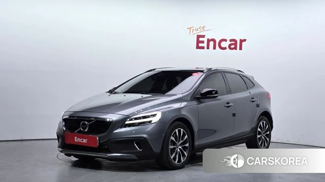 Volvo V40 Cross-Country 2018 Серый из Кореи