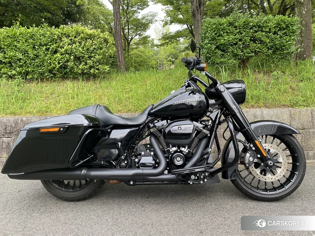 Проданный Harley-Davidson Road King FLHRXS1750 2018 из Японии, фото 2