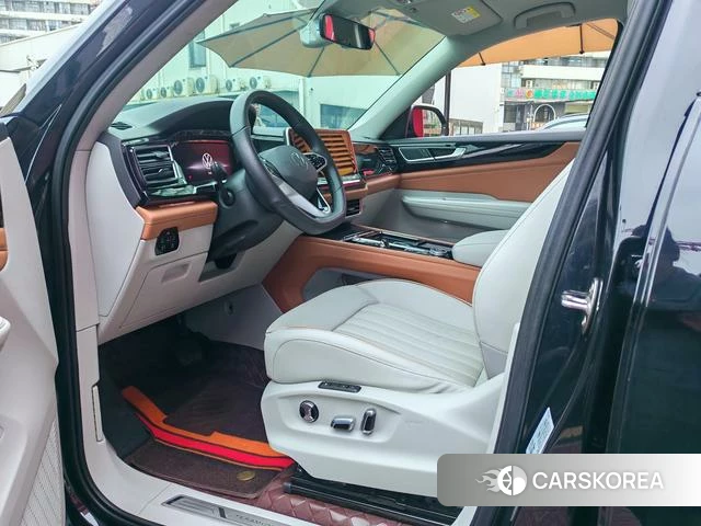 Volkswagen Tourang 2022 Черный из Китая