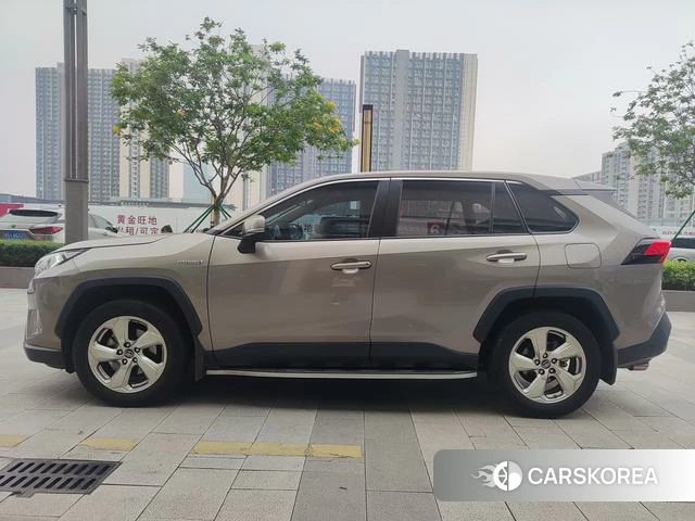 Toyota RAV4 Rongfang 2021 Шампань из Китая