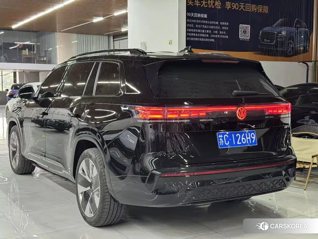Volkswagen Touareg 2025 Черный из Китая