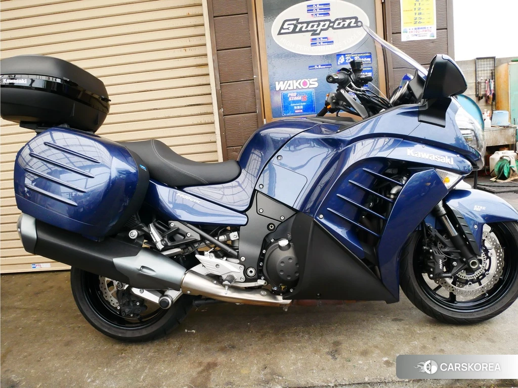 Проданный Kawasaki 1400GTR 2015 из Японии