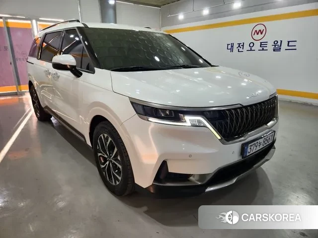 Kia Carnival 4th generation 2022 Жемчужный цвет из Кореи