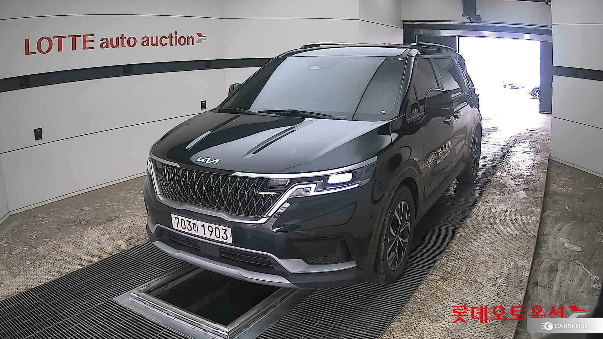 Kia Carnival 2023 Aurora Black Pearl из Кореи