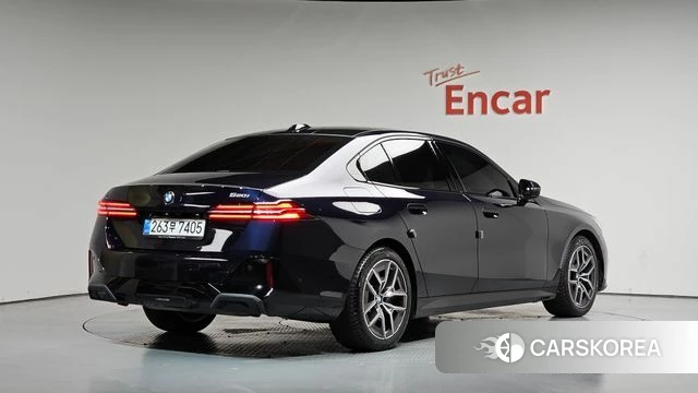 BMW 5 Series (G60) 2025 Синий из Кореи