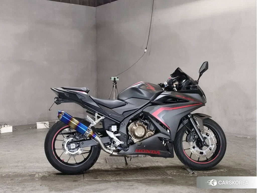 Проданный Honda CBR400R 2019 из Японии