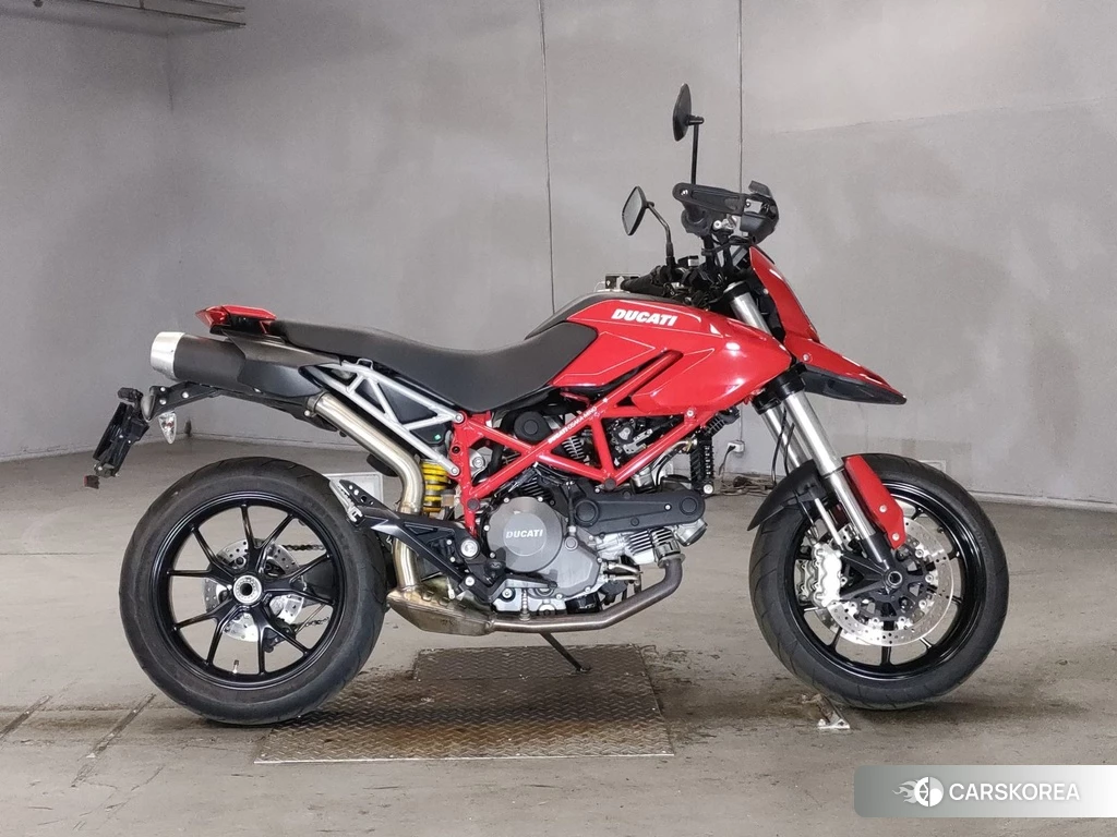 Проданный Ducati HYPERMOTARD 796 2010 из Японии