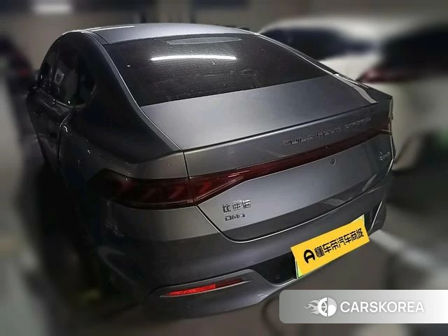 BYD Qin PLUS DM 2023 Темно-серый из Китая