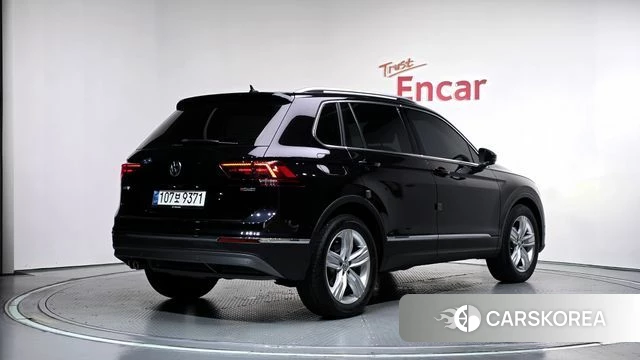 Volkswagen Tiguan second Generation 2020 Черный из Кореи