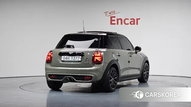 Mini Cooper S 2018 Песочный из Кореи