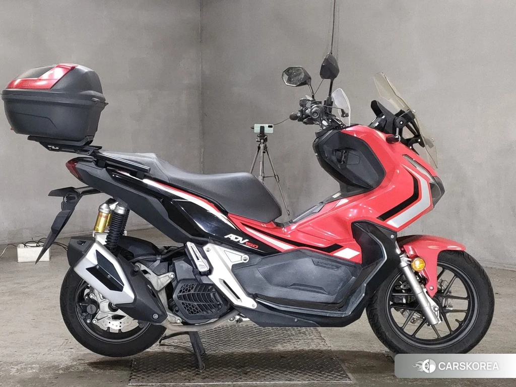 Проданный Honda ADV150 2019 из Японии, фото 2