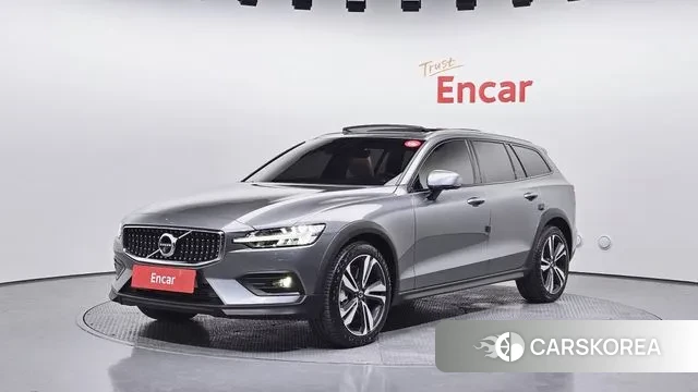 Volvo V60 Cross-Country 2nd Generation 2020 Серый из Кореи
