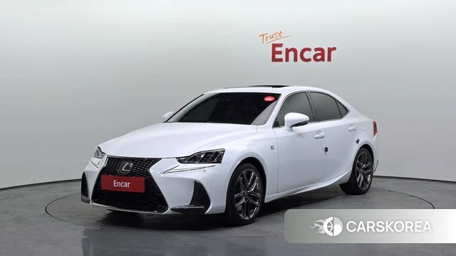 Lexus New IS300 2019 Белый из Кореи