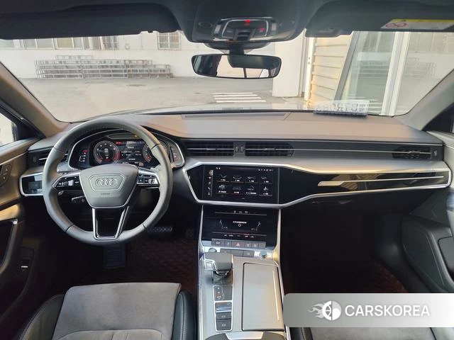 Audi A6L 2021 Черный из Китая