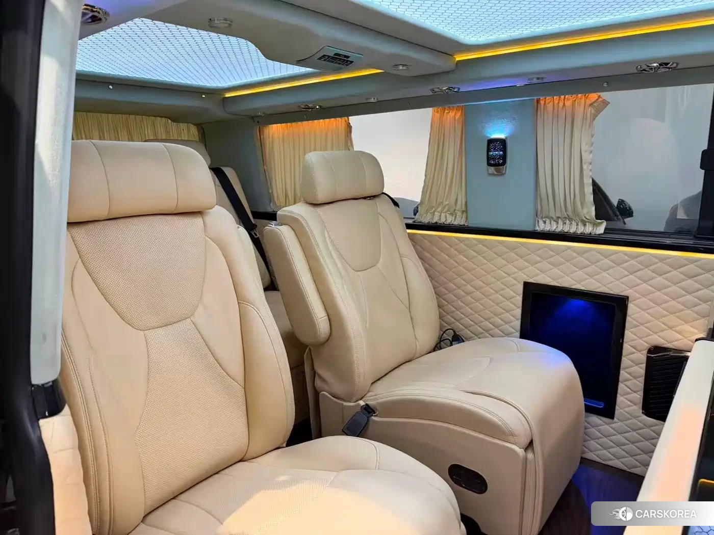 Volkswagen Caravelle 2018 Черный из Китая