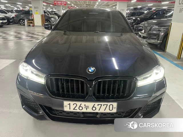 BMW 5 Series (G30) 2021 Черный из Кореи