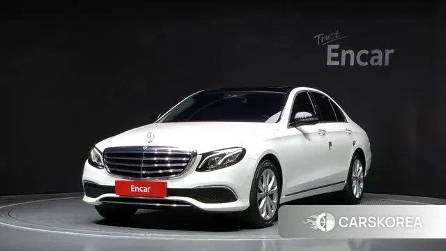 Mercedes-Benz E-Class W213 2019 Белый из Кореи