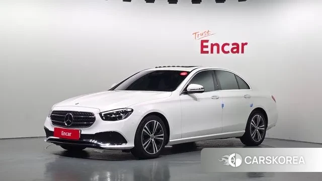 Mercedes-Benz E-Class W213 2021 Белый из Кореи