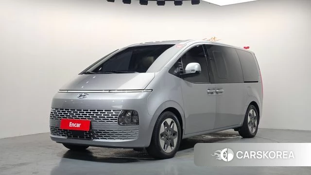 Hyundai Staria 2023 Серебряный из Кореи