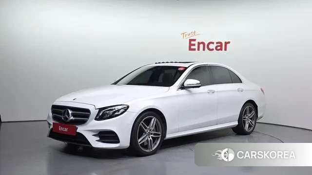 Mercedes-Benz E-Class W213 2019 Белый из Кореи