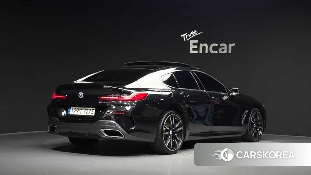 BMW 8 Series (G15) 2022 Черный из Кореи