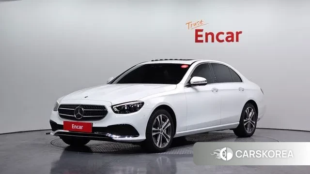 Mercedes-Benz E-Class W213 2022 Белый из Кореи