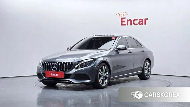 Mercedes-Benz C-Class W205 2018 Серебристо-серый из Кореи