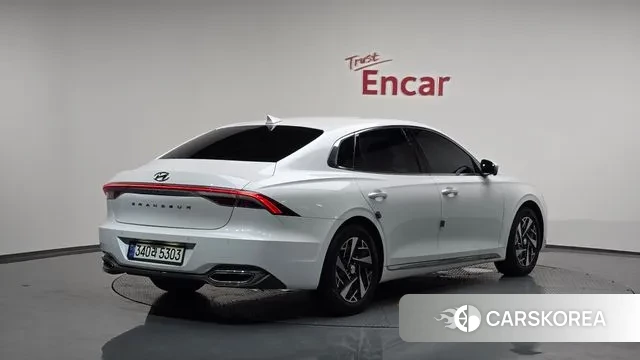 Hyundai The New Grandeur IG Hybrid 2021 Белый из Кореи