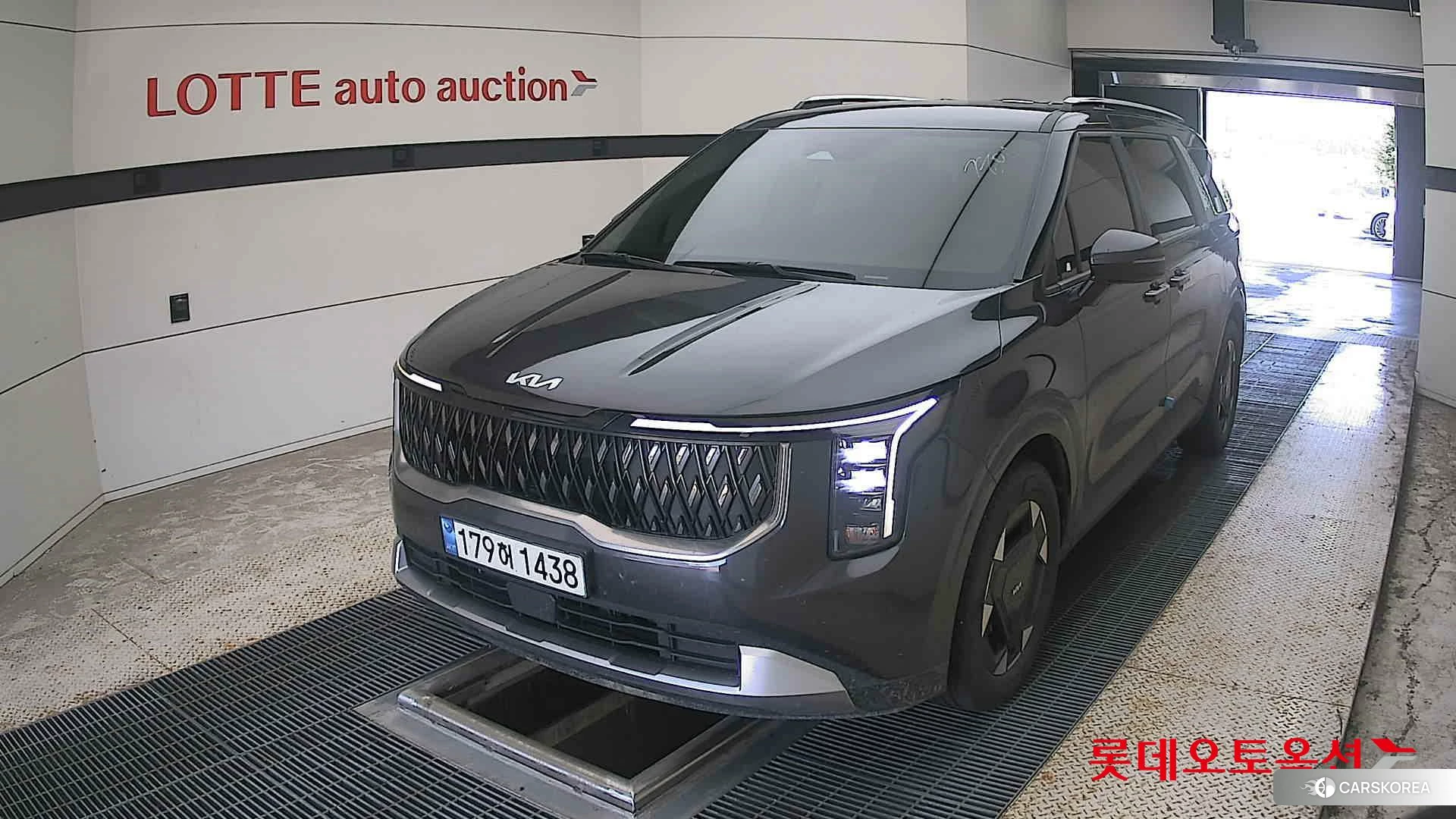 Kia Carnival Hybrid 2025 Pantera Metal из Кореи