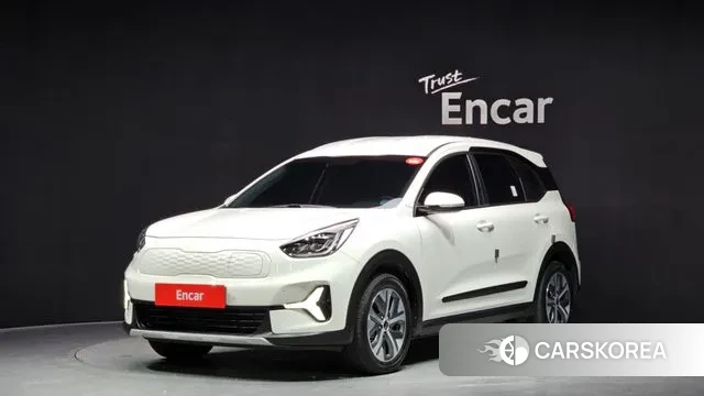 Kia Niro Plus 2022 Белый из Кореи