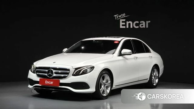 Mercedes-Benz E-Class W213 2018 Белый из Кореи