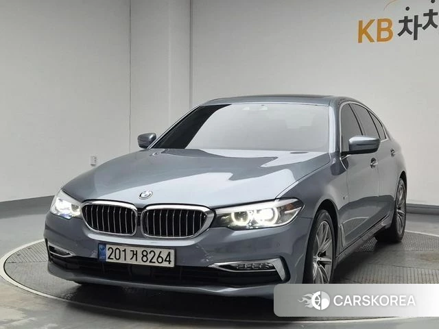 BMW 5 Series (G30) 2018 Светло-серебряный цвет из Кореи