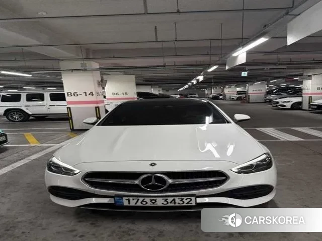 Mercedes-Benz C-Class W206 2023 Белый из Кореи