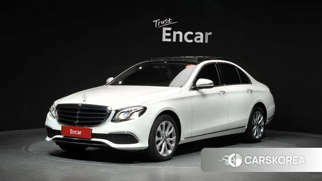 Mercedes-Benz E-Class W213 2019 Белый из Кореи