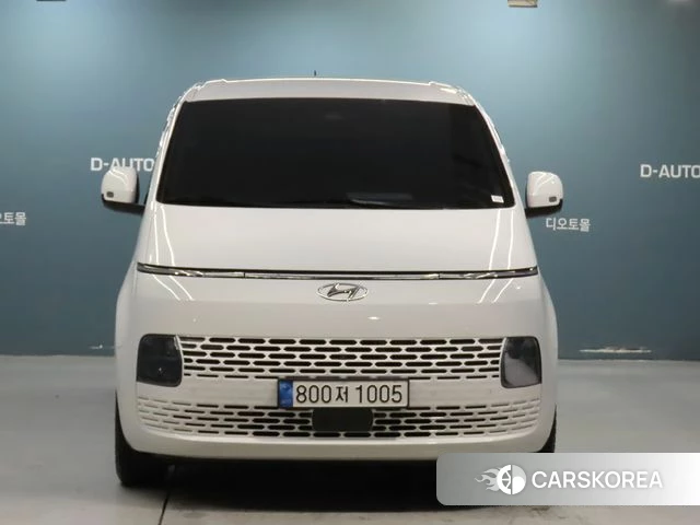 Hyundai Staria 2023 Белый из Кореи