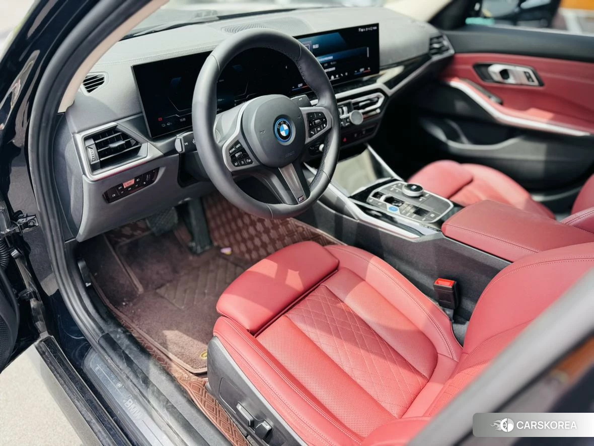 BMW i3 2023 Черный из Китая